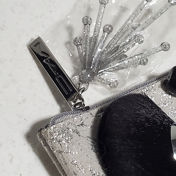 MAC Cosmetics Holiday Makeup Set Bundle 143S Brush Lipstick - Picture 5 of 5